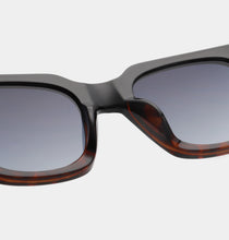 Cargar imagen en el visor de la galería, Lente Nancy Black Demi Tortoise
